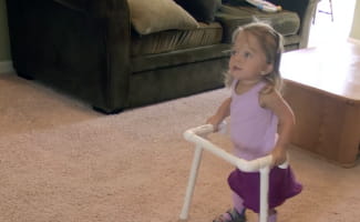 Video "Evie: Leben mit Hypophosphatasie"