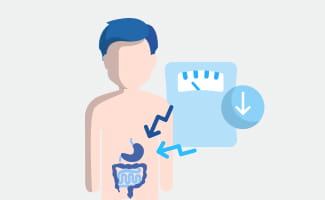 Waage und Patient, symbolisch für Gewichtsverlust